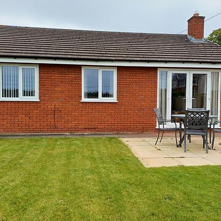 3-Bed Bungalow Near Conwy Valley Close To Castle كولوين باي المظهر الخارجي الصورة