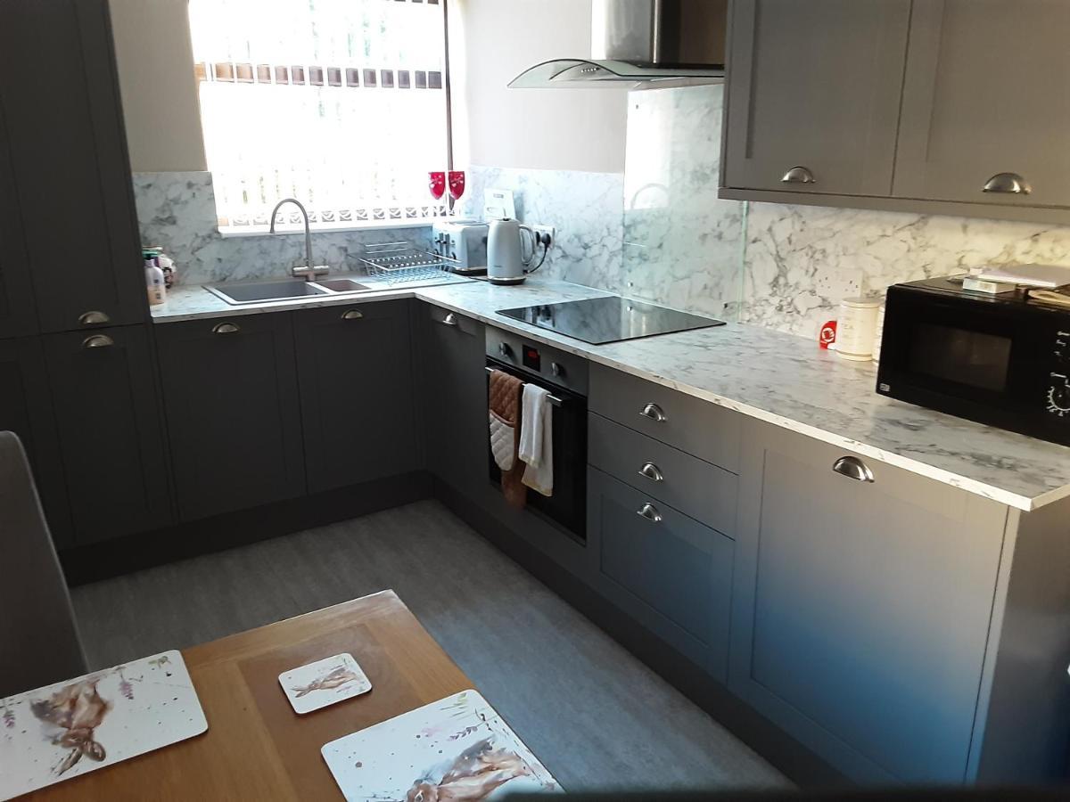 3-Bed Bungalow Near Conwy Valley Close To Castle كولوين باي المظهر الخارجي الصورة