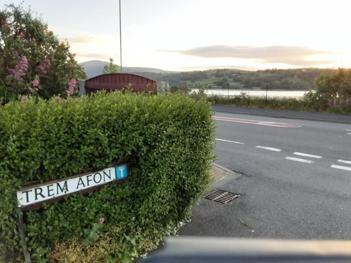 3-Bed Bungalow Near Conwy Valley Close To Castle كولوين باي المظهر الخارجي الصورة